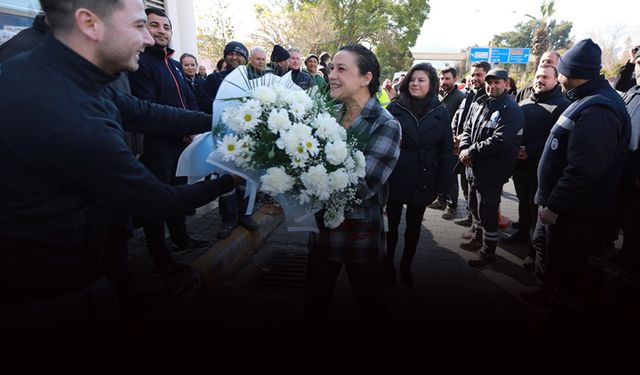 Belediye emekçileri Başkan Sengel'i alkışlarla karşıladı!