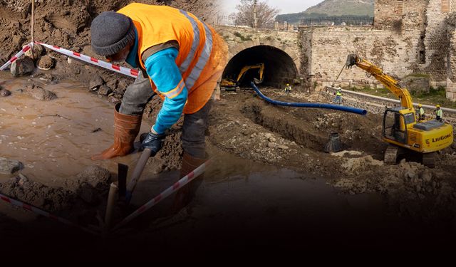 İZSU’dan Selinos Deresi’nde temizlik seferberliği!