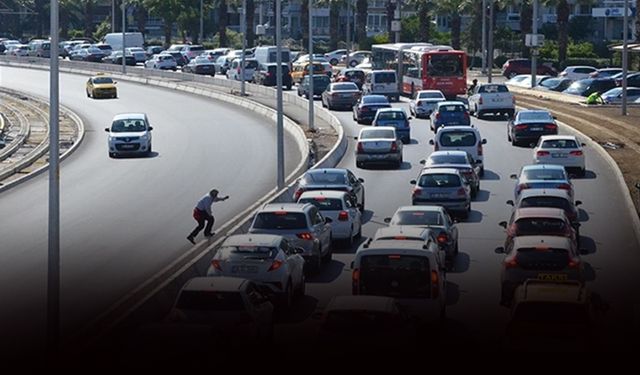 TÜİK verileri yayınladı... İzmir'de trafiğe kayıtlı kaç araç var?