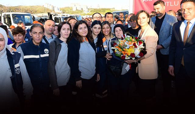Başkan Kınay, belediye emekçileri ile bayramlaştı... Omuz omuza mesajı verdi!