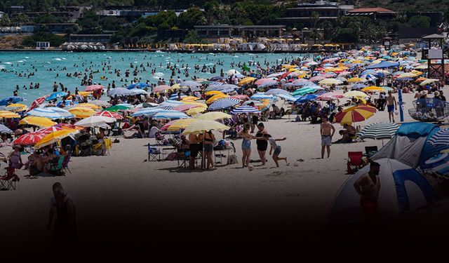 Çeşme'de bayram yoğunluğu... Nüfus 500 bine ulaştı!