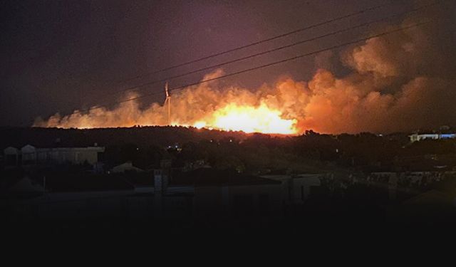 Çeşme'yi kara dumanlar sardı! Yangın saatler sonra kontrol alındı