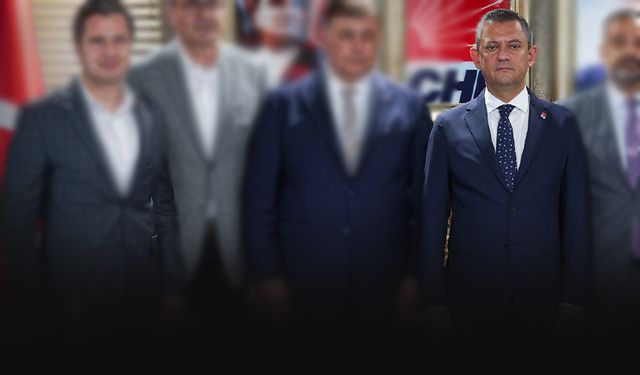 CHP Lideri Özel'den İzmir'de AK Parti'ye eleştiri yağmuru... İzmir'e görülmemiş bütçe ayırıp algı yaratmaya çalıştılar