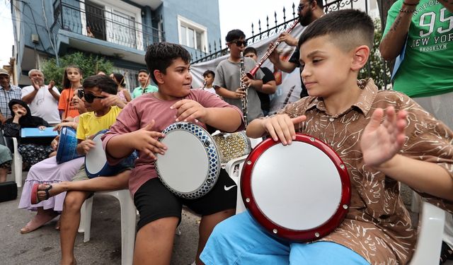 Konak’ın müzisyen çocukları sertifikalarını aldı