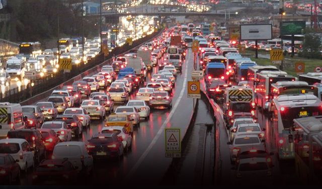 İzmir trafiğine 30 Ağustos düzenlemesi!