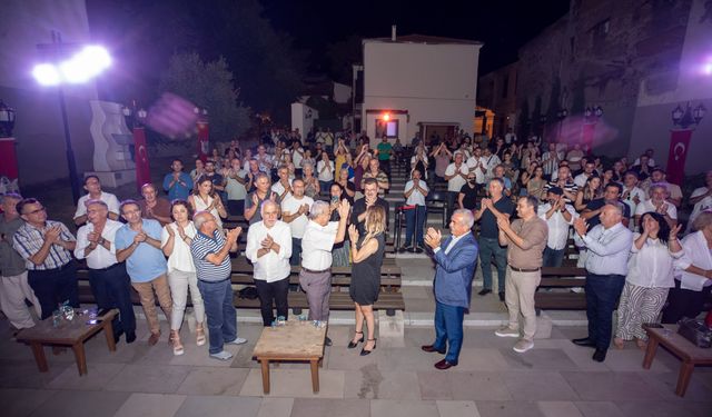 Sanathane’den bir sembol isim geçti...‘Komünist Osman’ belgeseli ayakta alkışlandı