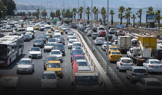 TÜİK verileri açıkladı... İzmir'de trafiğe kayıtlı araç sayısında artış!