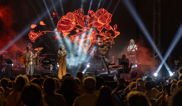 Ceylan Ertem ve Hayko Cepkin’den İzmirlilere unutulmaz iki konser