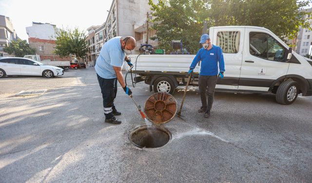 Karşıyaka’da haşerelere karşı tam saha mücadele