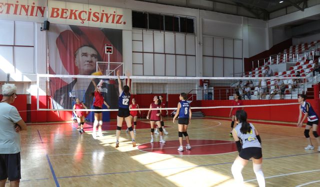 Bayraklı’da 9 Eylül voleybol turnuvası