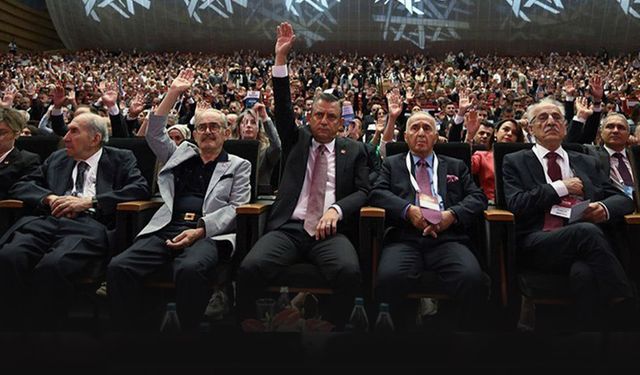 CHP'nin tüzük mesaisinde tartışmalı öneri kabul edildi... Belediye çalışanları artık delege bile olamayacak!