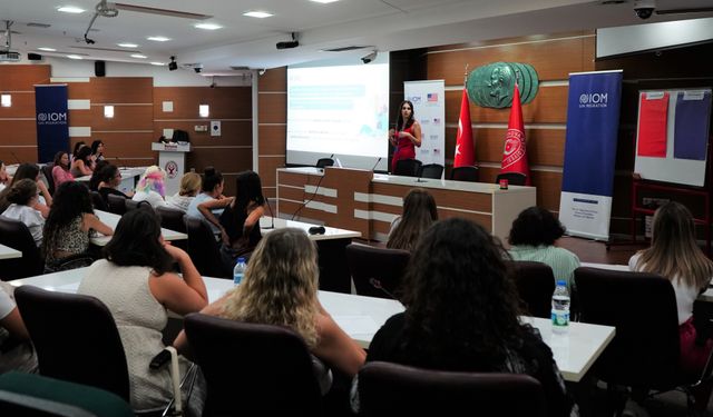 Bornova’da Ailelere Özel Eğitim: "Olumlu Ebeveynlik Becerileri"