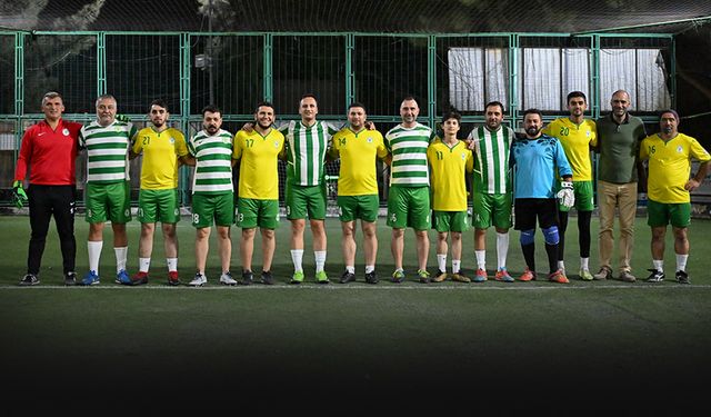 Bornova’da Hareketlilik Haftası dolu dolu geçiyor... Başkan Eşki gençlerle sahada buluştu