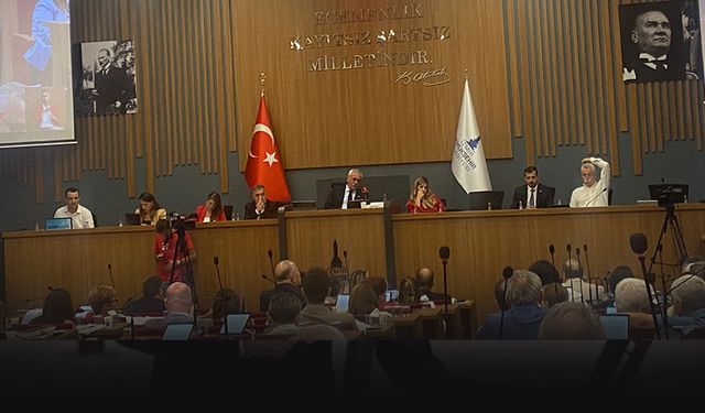 Büyükşehir Meclisinde Genel Sekreter gerilimi... Herkes haddini bilecek dedi ortalık karıştı!