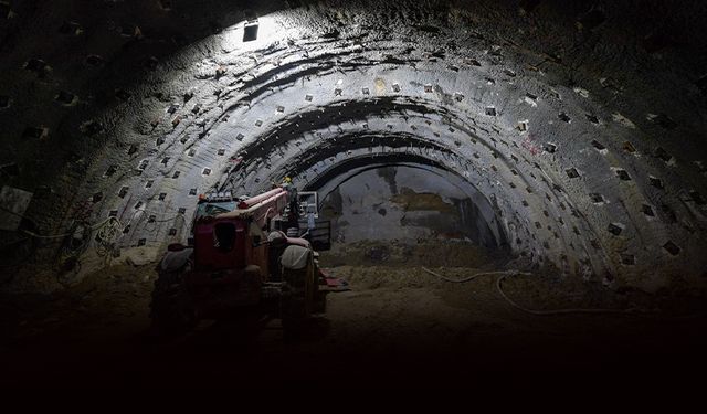 İzmir trafiğine nefes olacak... Onat Tüneli'nin yüzde 80'i tamam!