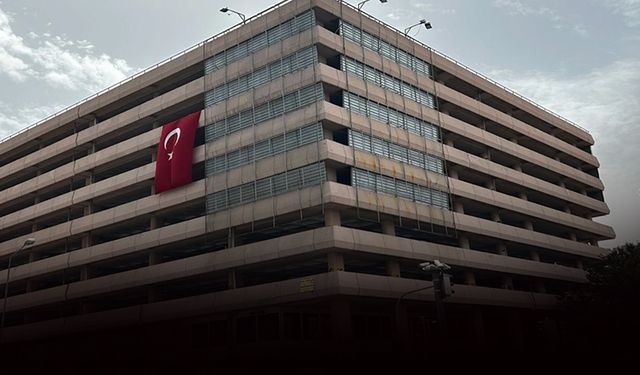 İzmir'de tartışmalara neden olan otopark düğümü çözüldü!