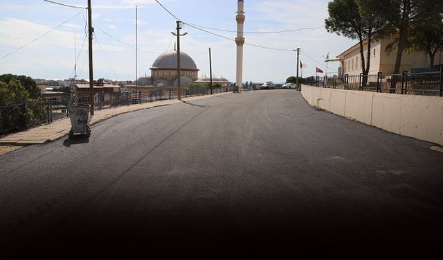 Menderes’te yol çalışmaları tam gaz... O cadde yenilendi!