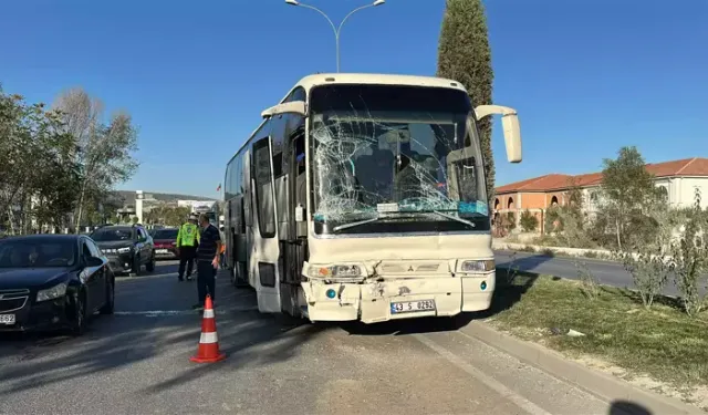 Kütahya’da işçi servis otobüsleri çarpıştı; 3 yaralı