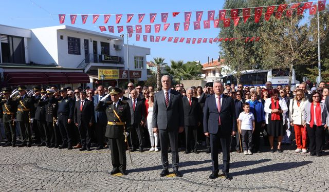 Güzelbahçe’de Ata’nın Huzuruna çelenk sunuldu