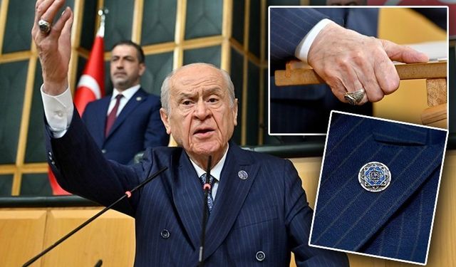 Tarihi çağrıda dikkat çeken ayrıntı... Bahçeli'nin 'yüzüğü' ve 'rozeti' ne anlama geliyor?