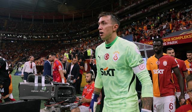 Galatasaray'da Muslera dönemi sona eriyor: Yönetimden sürpriz görev teklifi