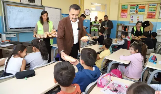 Başkan Kırgöz'den öğrencilere beslenme desteği