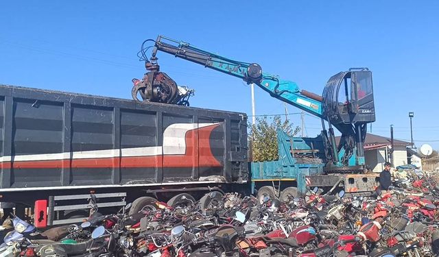 Yediemin otoparkındaki araçlar geri dönüşüme gönderildi