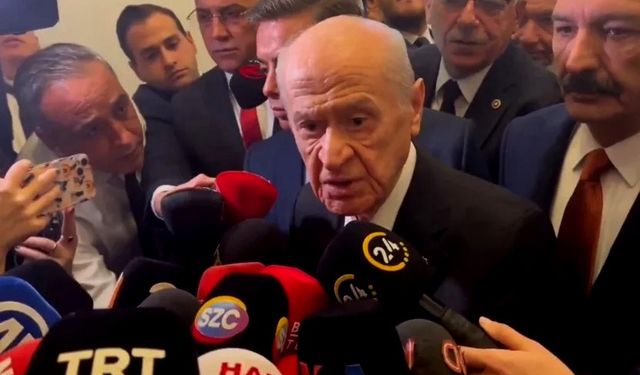 Bahçeli'yi kızdıran soru... Kadın gazeteciyi azarladı!