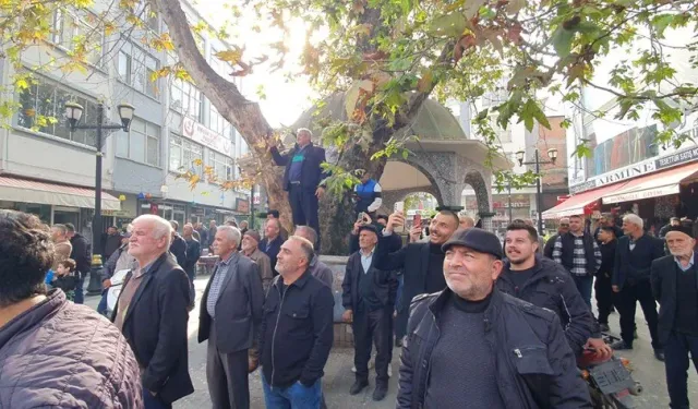 Görenler cep telefonuna sarıldı.. İtfaiye ağ atıp yakaladı!