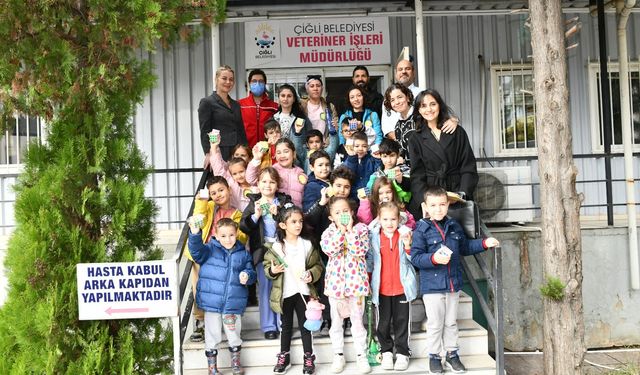 Çiğli Belediyesi'nden miniklere hayvan sevgisi semineri