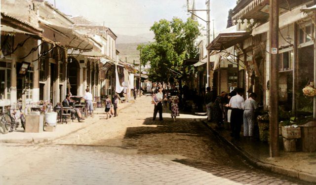 Bornova’nın Geleneksel Çarşı Bölgesi tez konusu oldu