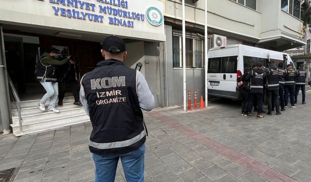 İzmir’de silah kaçakçılığı ve uyuşturucu operasyonu: 2 kişi tutuklandı