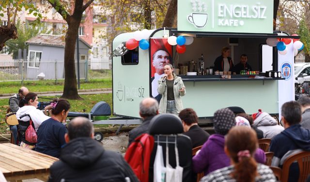 Efes Selçuk'ta Engelsiz Kafe hizmete girdi!