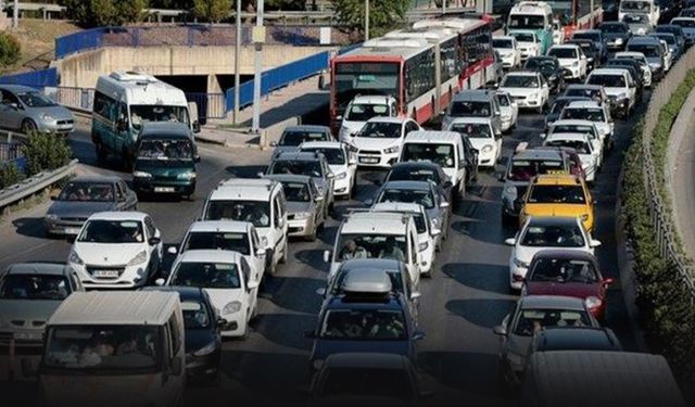 Veriler açıklandı, trafikte araç sayısı 2 milyona yaklaştı... İzmirlilerin gözdesi hangi marka oldu?