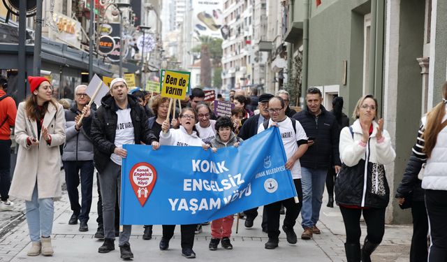 Konak’tan Engelliler Günü’nde farkındalık yürüyüşü