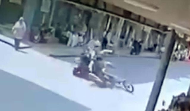 Manisa'da 3 motosikletin karıştığı kazada 2 kişi yaralandı!