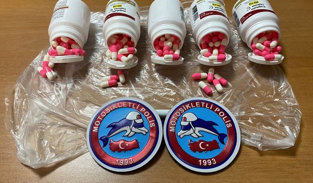 Manisa'da sentetik ecza hapla yakalanan 2 şüpheli tutuklandı