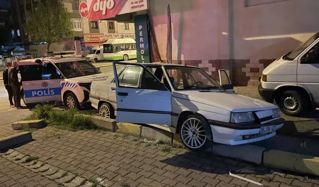 Polisin 'dur' ihtarına uymadı, kaza yapınca yakalandı!