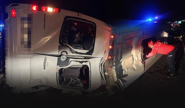Kontrolden çıkan minibüs devrildi... 1 kişi öldü 13 kişi yaralandı