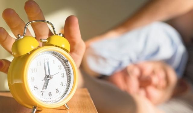 Alarm erteleyenler dikkat: Yorgun hissetmenize neden oluyor!