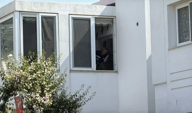 Çatıdan düşen emekli polis memuru hayatını kaybetti