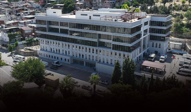 Büyükşehir yeni hizmet binasına kavuştu