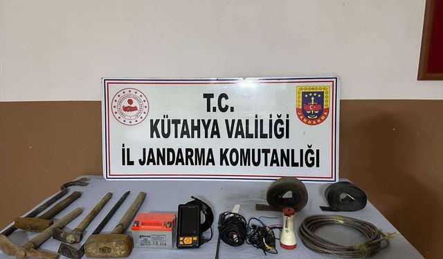 Gediz'de kaçak kazı operasyonunda 6 şüpheli yakalandı