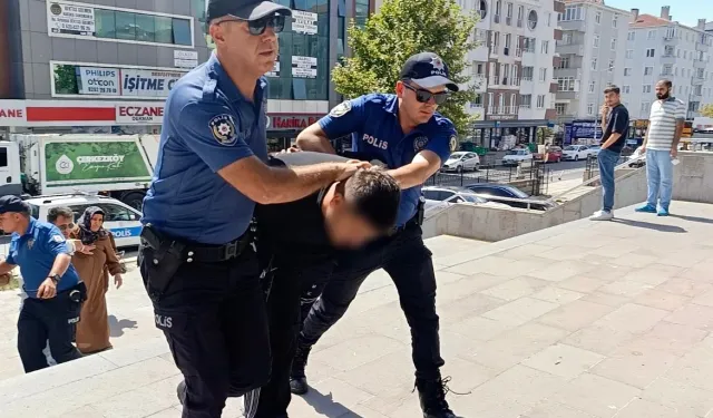İstanbul'da bir kişiyi gasbeden 4 şüpheli Kütahya'da yakalandı