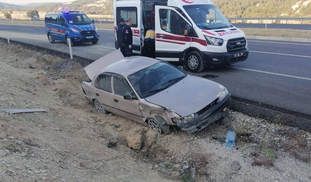 Otomobil şarampole düştü: 4 kişi yaralandı!