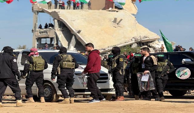 Dünyanın gözü Gazze'de... Rehine takası başladı!