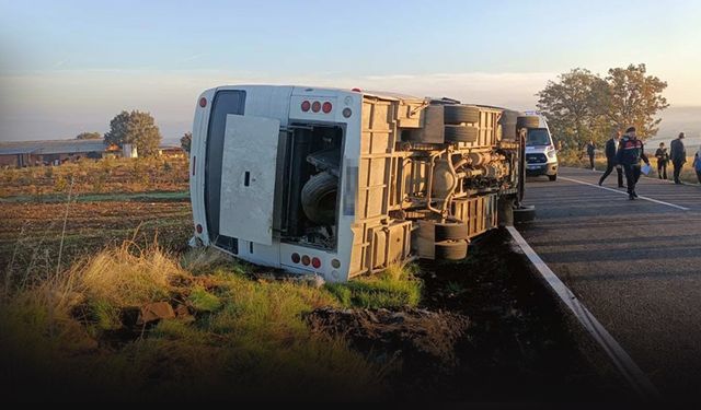 Tarım işçilerini taşıyan araç devrildi... Çok sayıda yaralı var!