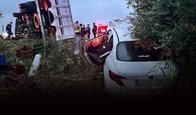 Devrilen kamyonet karşı şeride geçti: Can pazarı yaşandı!