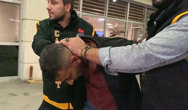 Eski eşi ile yanındaki kişiyi bıçakla yaralayan şüpheli tutuklandı