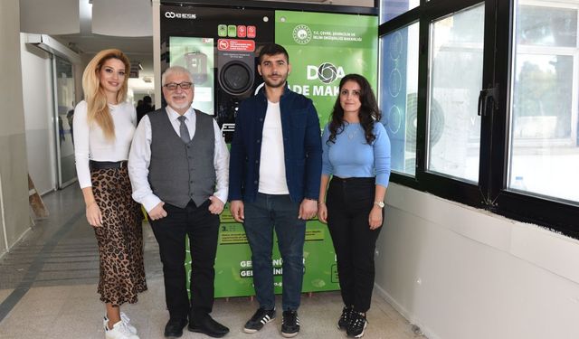 Ege Üniversitesi'nde atık depozito makinesi kuruldu